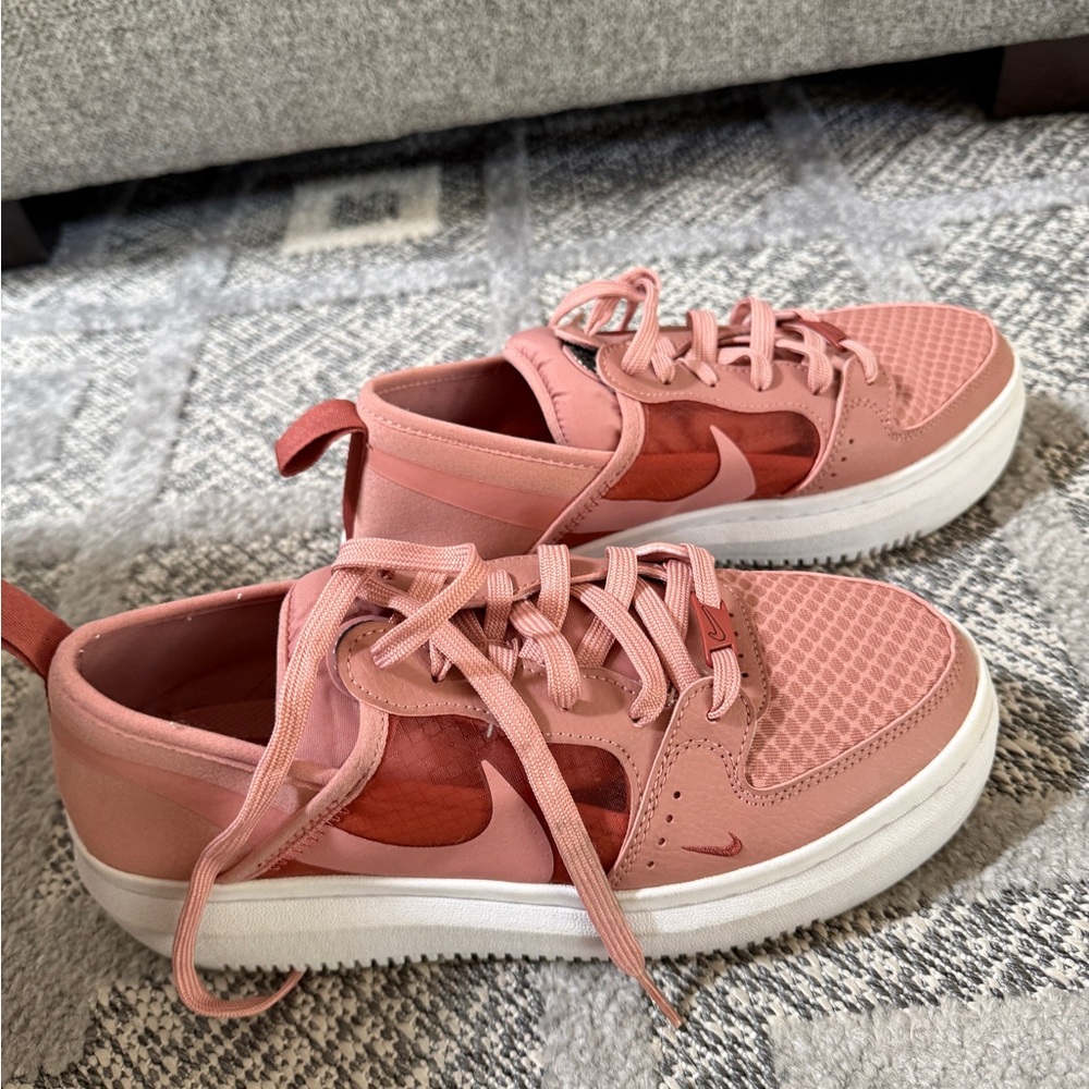 Nike Women's Coral Pink Sneakers